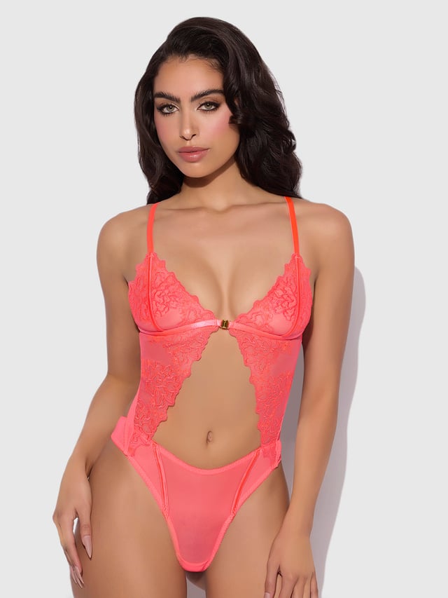 Wren Embroidered Wireless Teddy