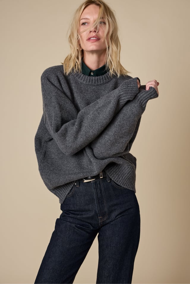 The Cashmere Signature Crew in Charcoal