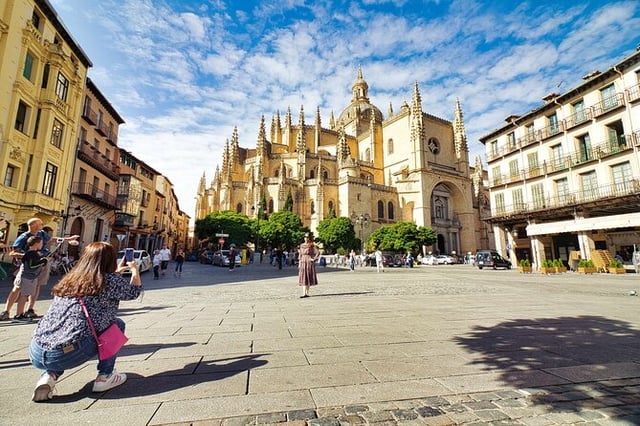 Segovia and Avila Guided Day Trip from Madrid