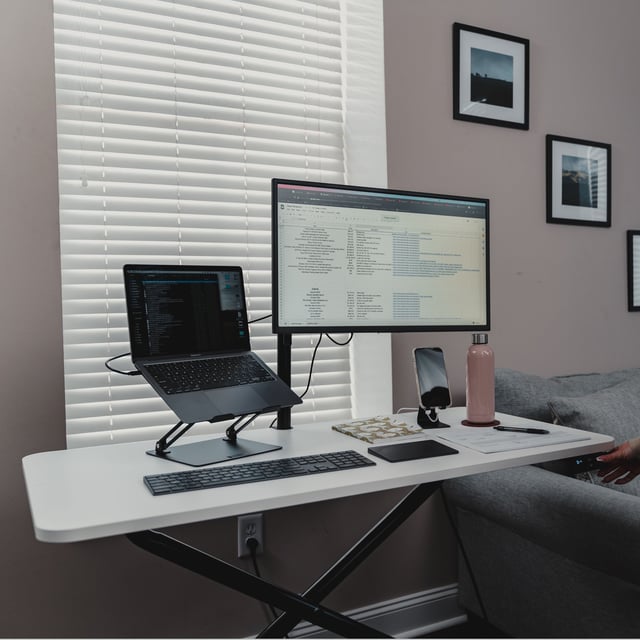 Single Monitor Arm - quick release & install