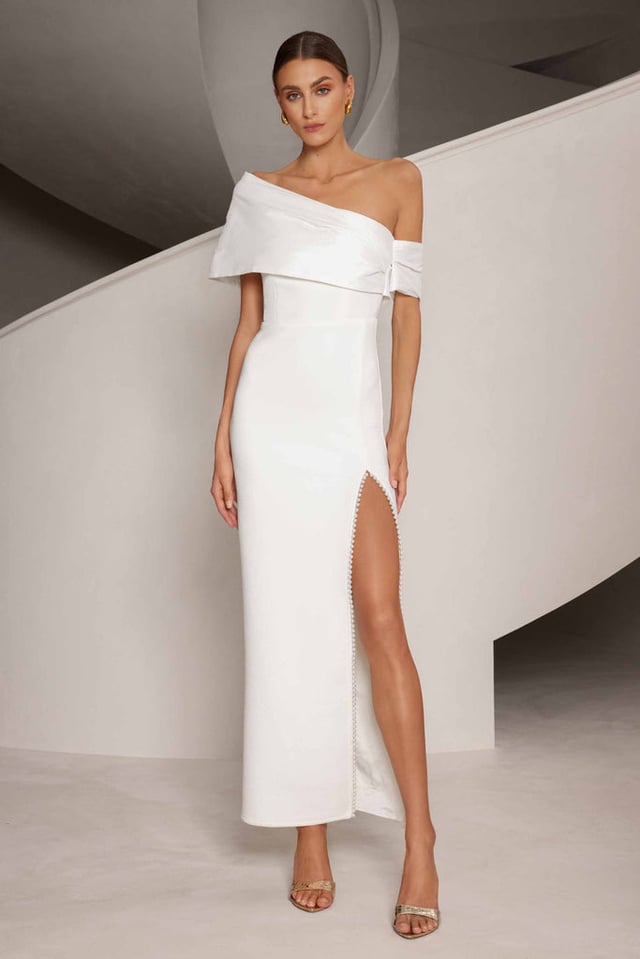 White Dresses & Outfits | JAUS