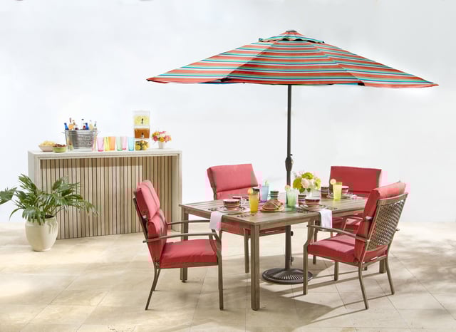 9' Tilt-and-Crank Umbrella