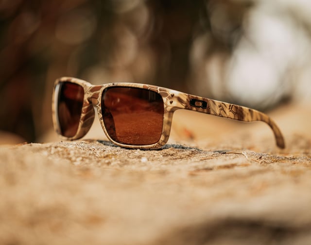 Oakley Holbrook