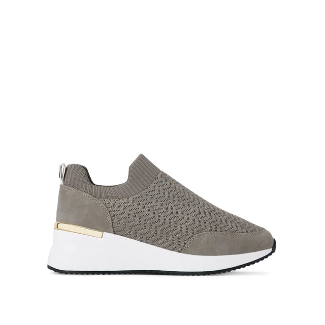 Lois Sneaker