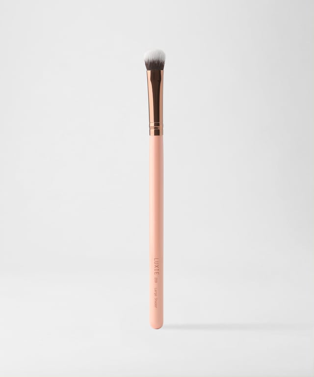 LUXIE 209 Large Shader Brush - Rose Gold