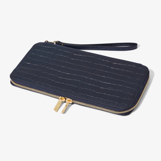 The Travel Wallet Croc Embossed