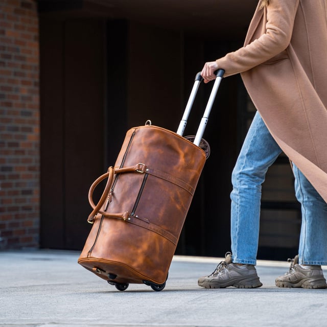 Leather Trolley Travel Duffel Bag for Men & Women - 21-Inch Travel, Sports, Overnight, Weekend, and Gym Cabin Bag with Wheels