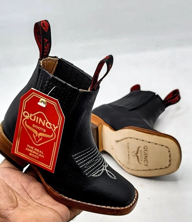 Botines Charros para Niño Punta Cuadrada de Cuero Color Negro Q42B2705