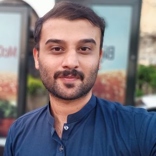 Professional video editor with 3.5 years of experience