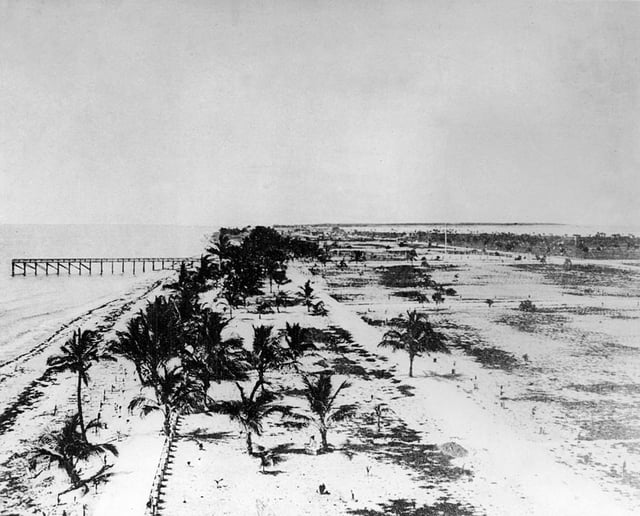 Early South Beach, Miami by Pictorial Parade