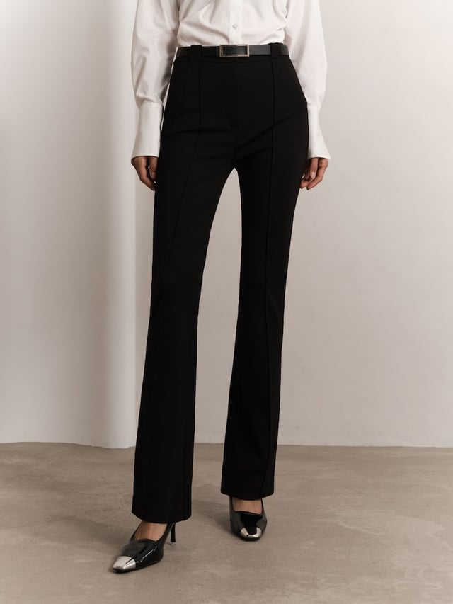 Straight trousers with crease