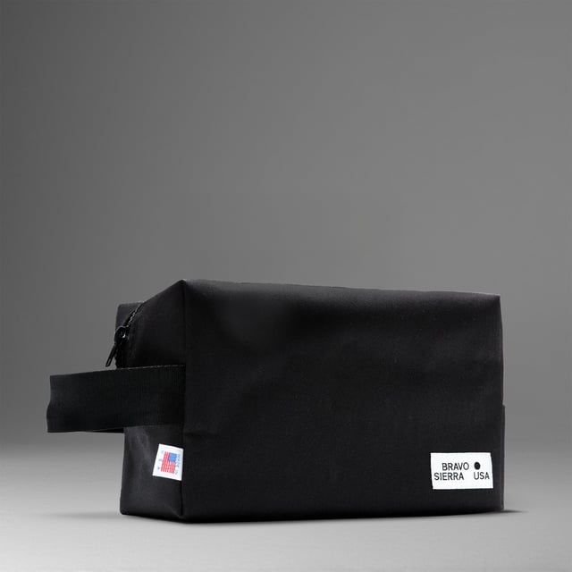 THE TOILETRY BAG