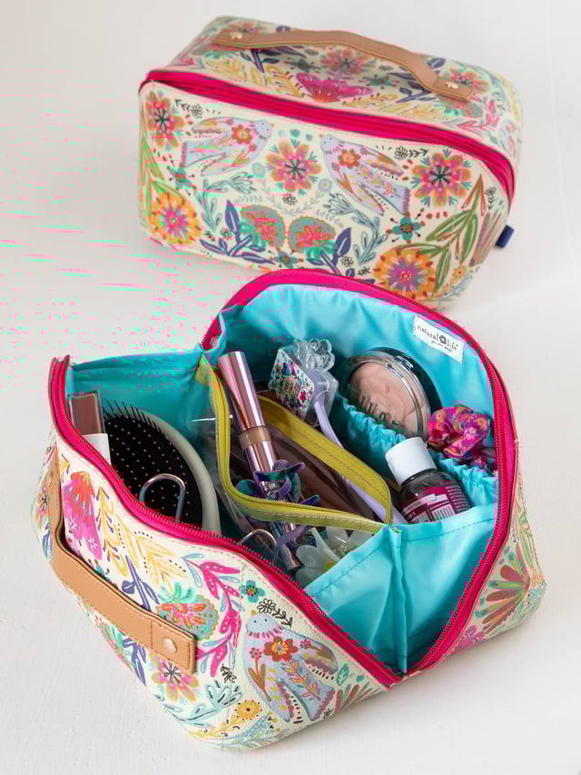 Travel Cosmetic Organizer - Cream Folk Flower