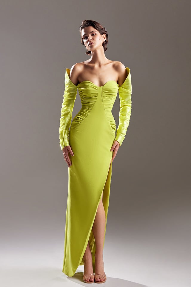 Off sleeves heart shaped neckline crepe dress