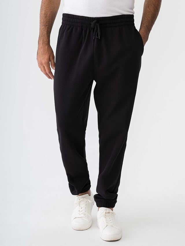 Mens Essential Fleece Trackpant Black