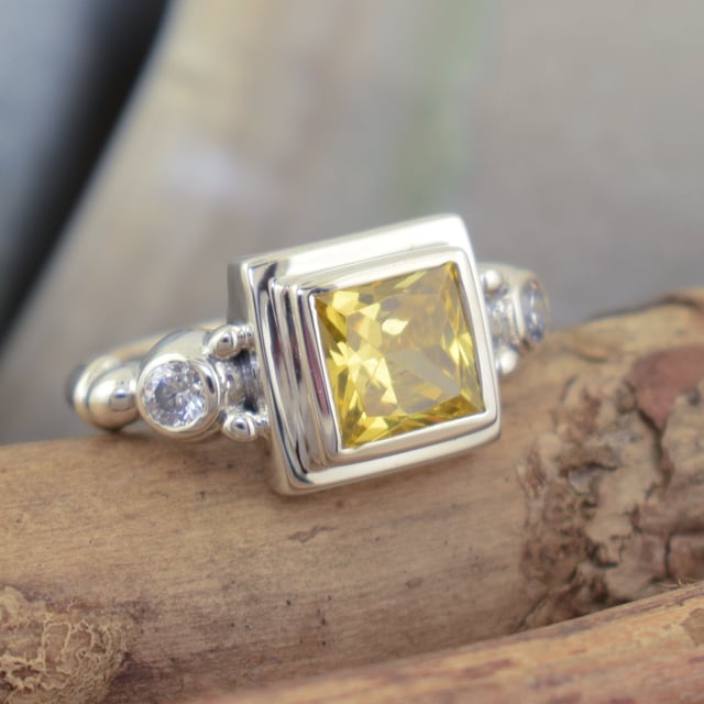 Sundrenched Ring