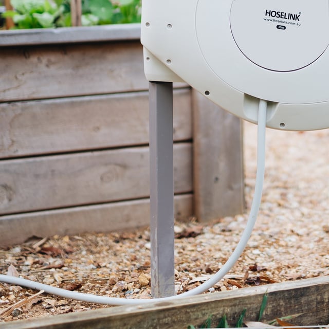 Retractable Hose Reel Mounting Post | Classic