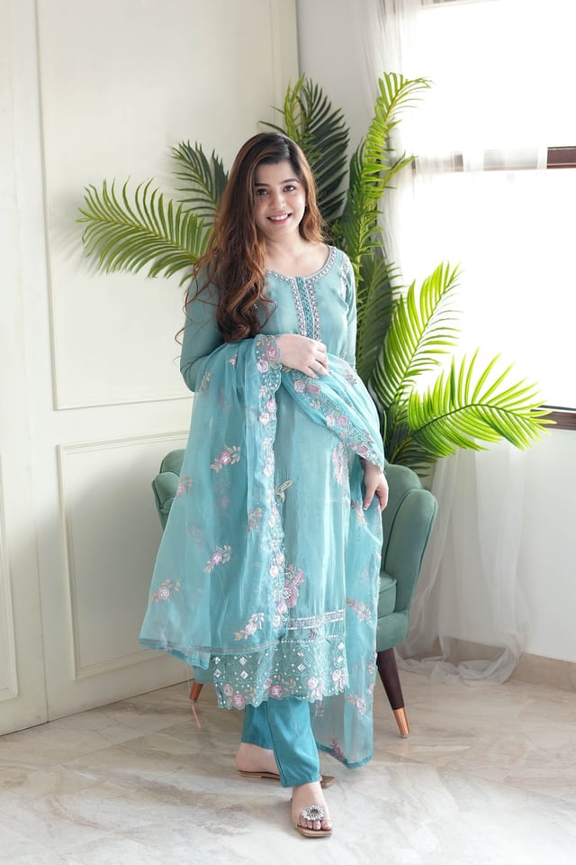 Women's Sky Blue Embroidery Kurta With Pant And Duppata Set
