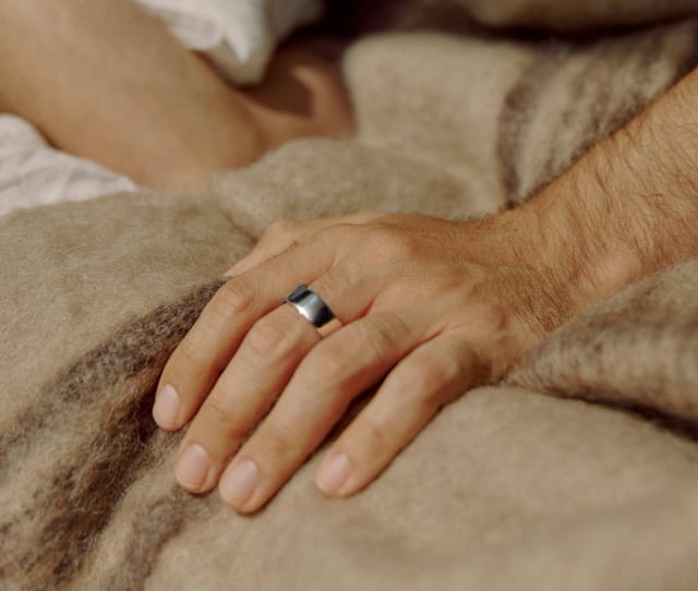 Oura Ring 4 - Silver