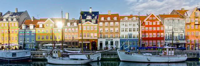Find flights from Auckland to Copenhagen