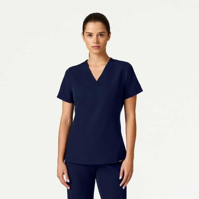 Carte Slim 2-Pocket Scrub Top - Carbon Gray