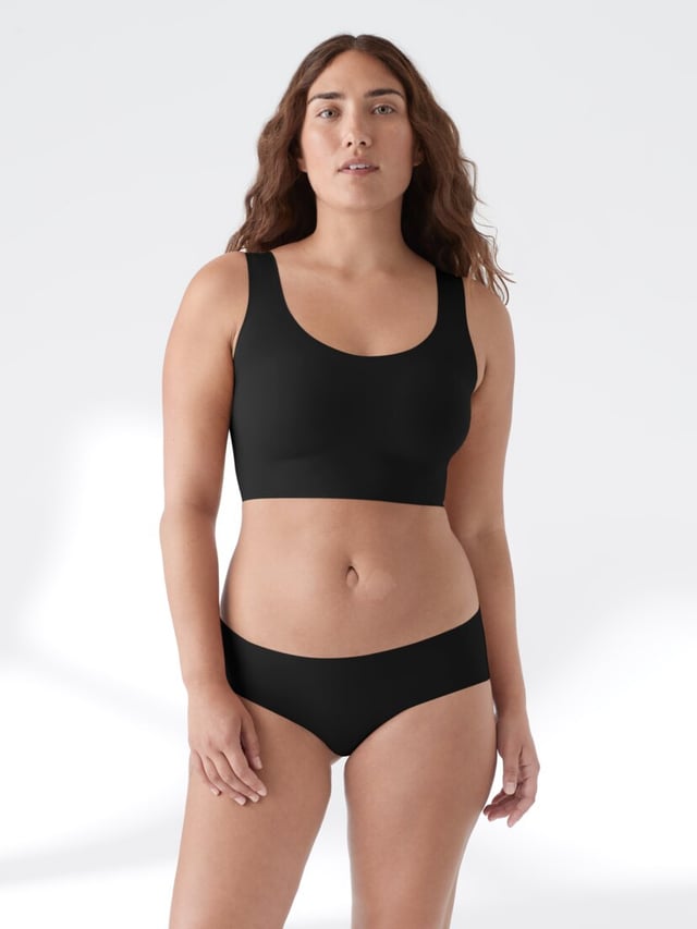 True Body Scoop Neck Bra