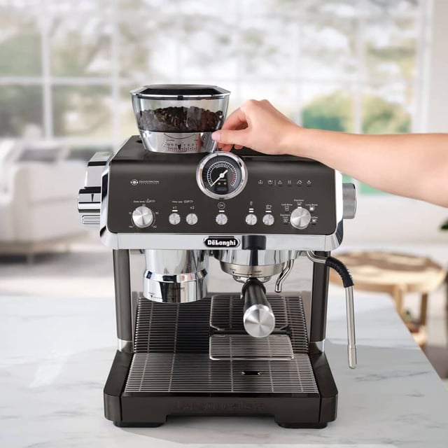 La Specialista Opera Manual Coffee Machine EC9555.BK