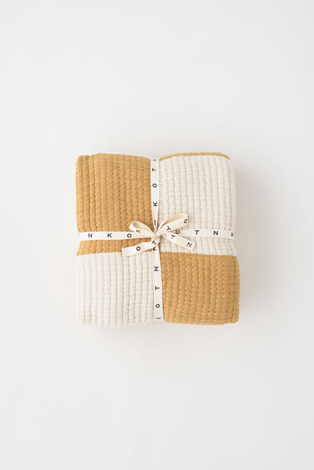 Patchwork Quilted Comforter in Natural/Pine