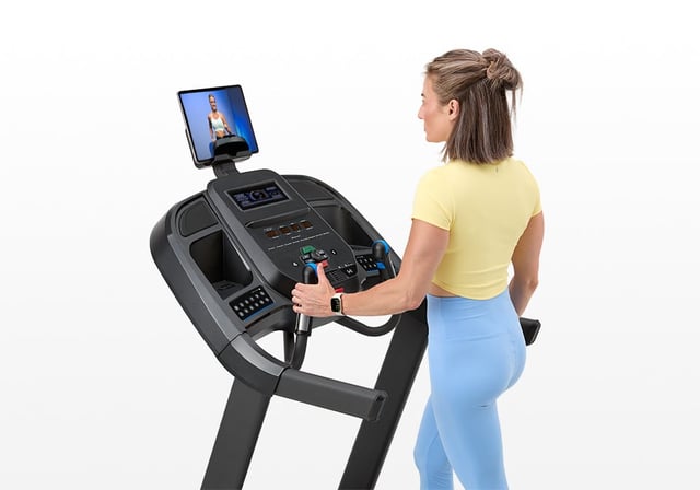 7.0 AT Treadmill 2024