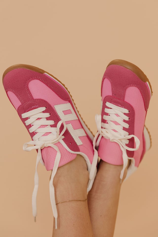 THE ANNIKA SPORTY SNEAKERS IN PINK
