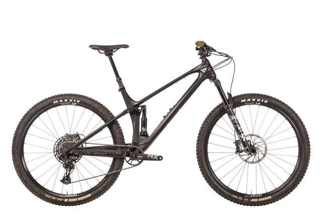 YT Izzo Core 2 29 Mountain Bike - 2022, Large