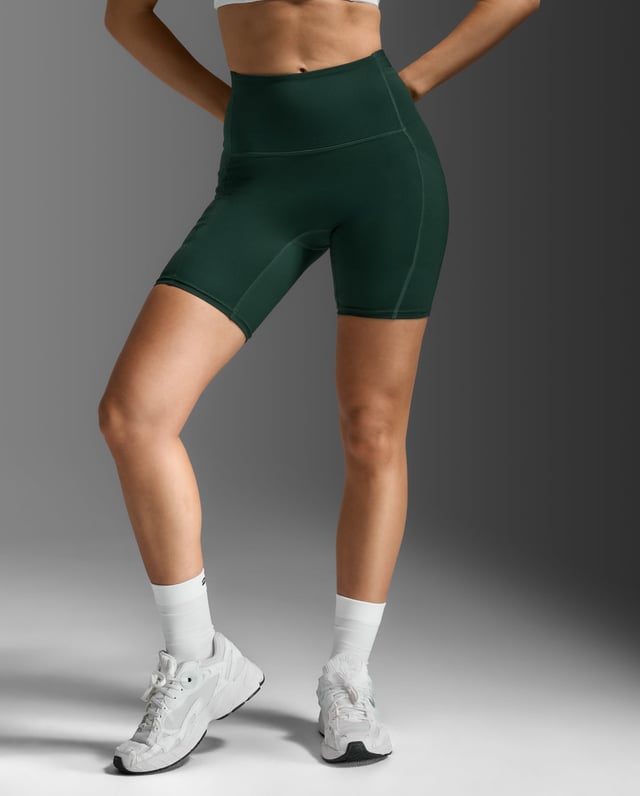 Form Stash Hi-Rise 6" Compression Short with Pockets