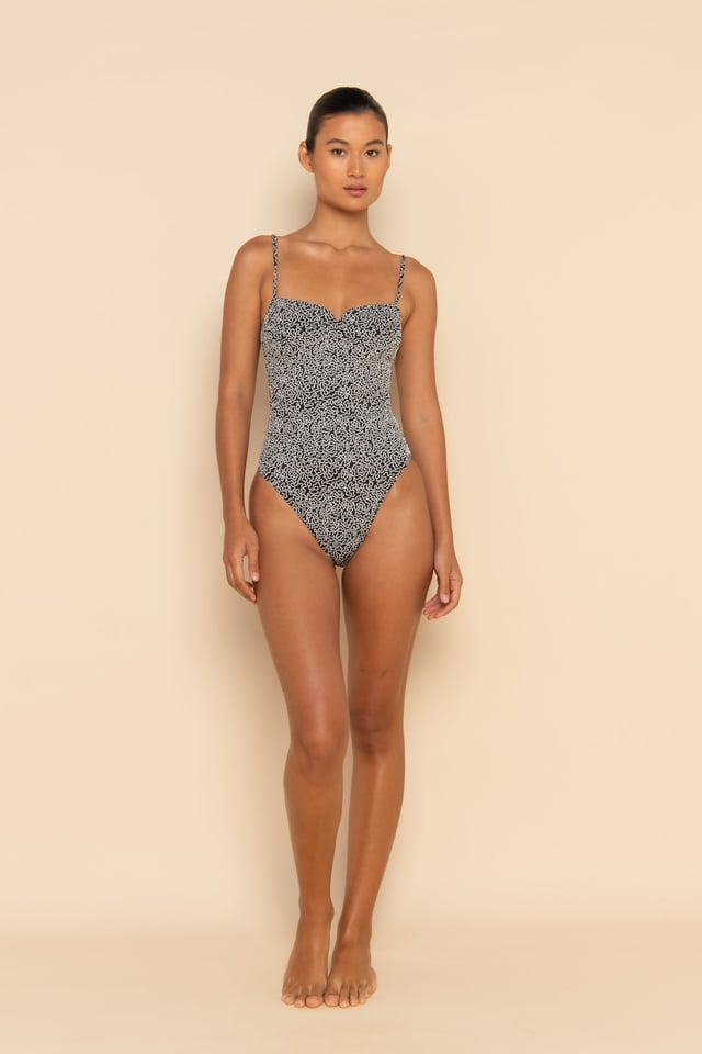 ZAYA ONE PIECE - AURA