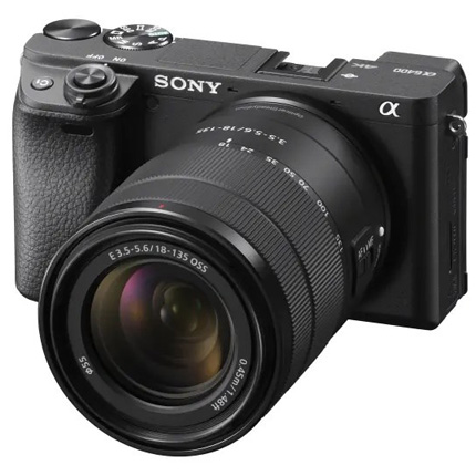 Sony a6400 With E 18-135mm f/3.5-5.6 OSS Lens Kit Black