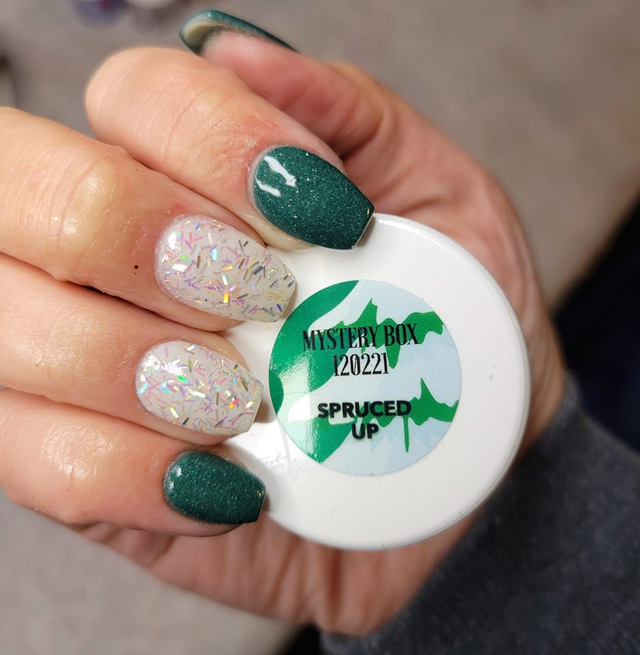 Silver Fir Glitter Dip Powder