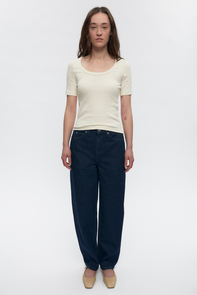 Women's Set Crew in Black