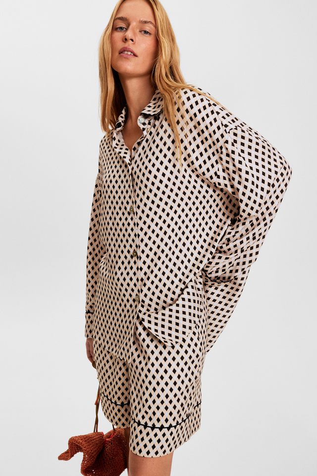 Pastelle Oversized Set with Shorts in Tie Print