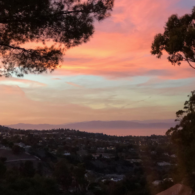 Dinner w sunset & panoramic Los Angeles view in PV - Eatwith