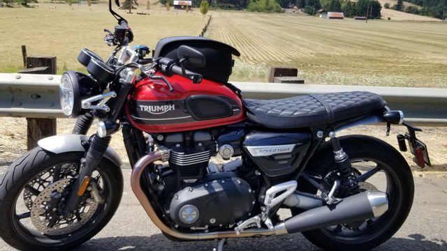 TRIUMPH SPEED TWIN 1200 for rent near Portland, OR