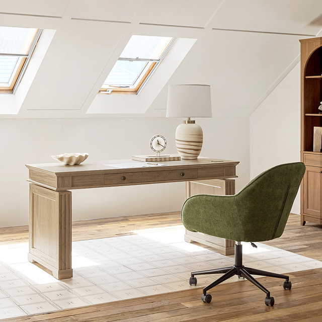 Julia Farmhouse Electric Adjustable Standing Desk