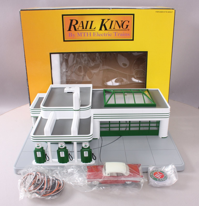 MTH 30-9101 O Gauge Assembled Sinclair Operating Gas Station NIB