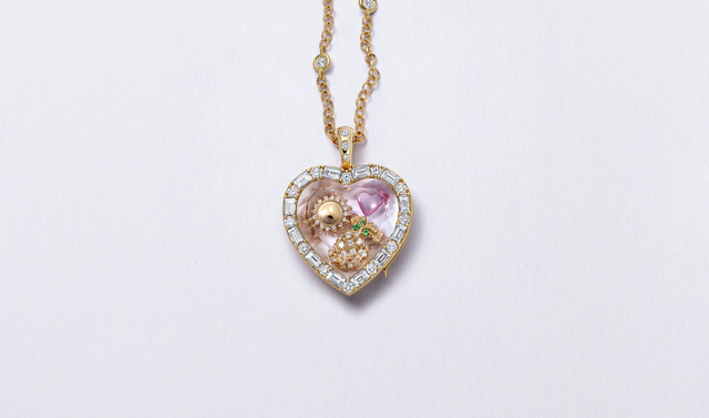 Amour Diamond Heart Gold Locket 18k