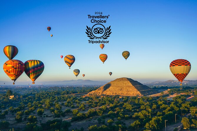 Balloon flight with pick up in CDMX + Breakfast in a natural cave