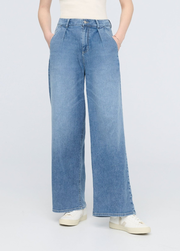 Performance Denim Lite Pleated Pant