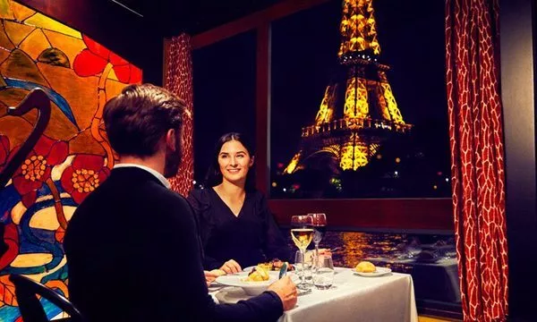 Paris Seine - Maxim's Restaurant Cruise in Paris
