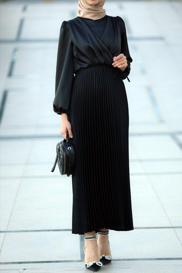 Abigal satin pleated long sleeve maxi dress with wrap waist in black