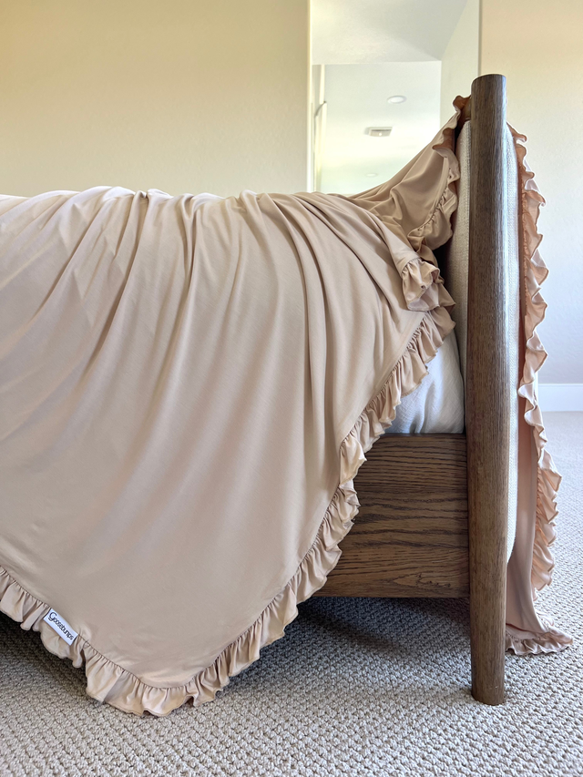 vanilla cream / ruffle