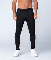 8500 . Momentum Regular-Fit Jogger - Black
