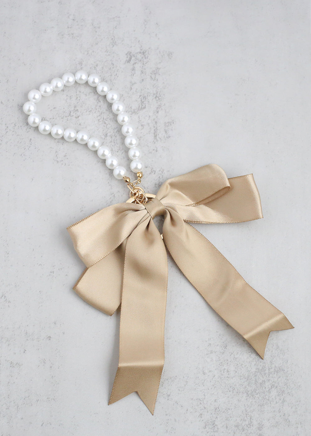 Elegant Bow Pearl Keychain