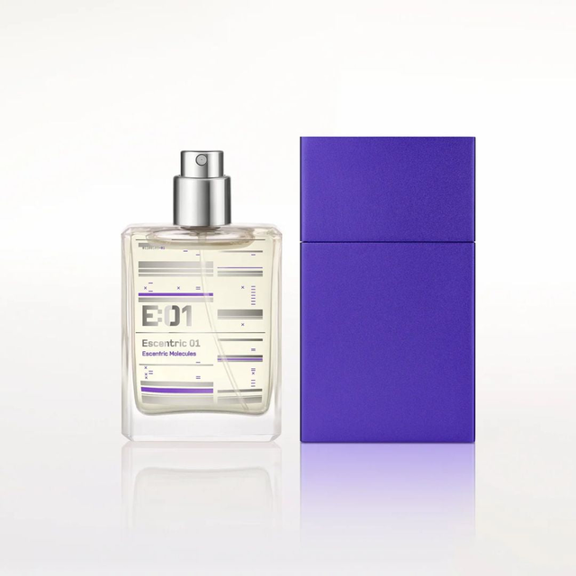 Escentric 01